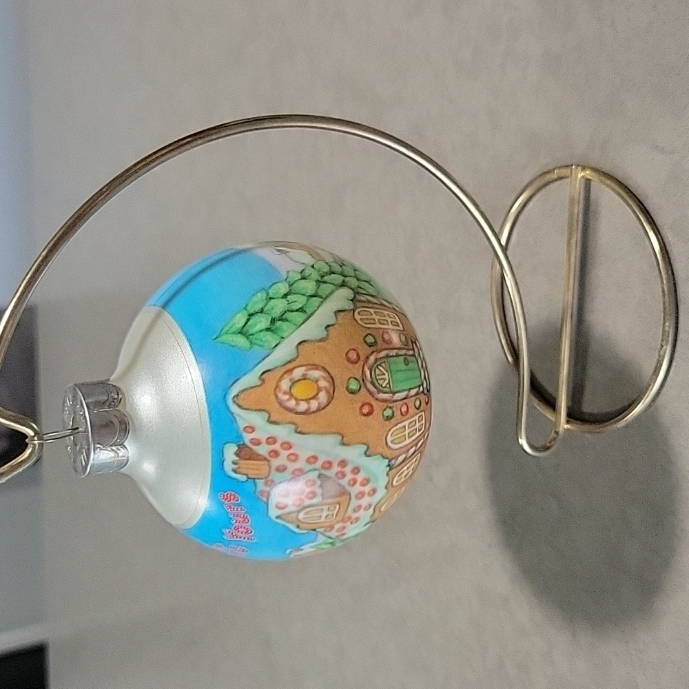 1992 Vintage Hallmark Ornament - Picture 2 of 5